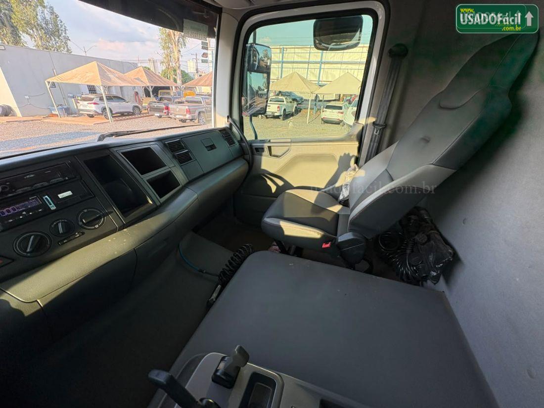 VOLKSWAGEN volks 31-320 Constellation 6x4 2p diesel E6 2024/2025 — foto 10 de 14