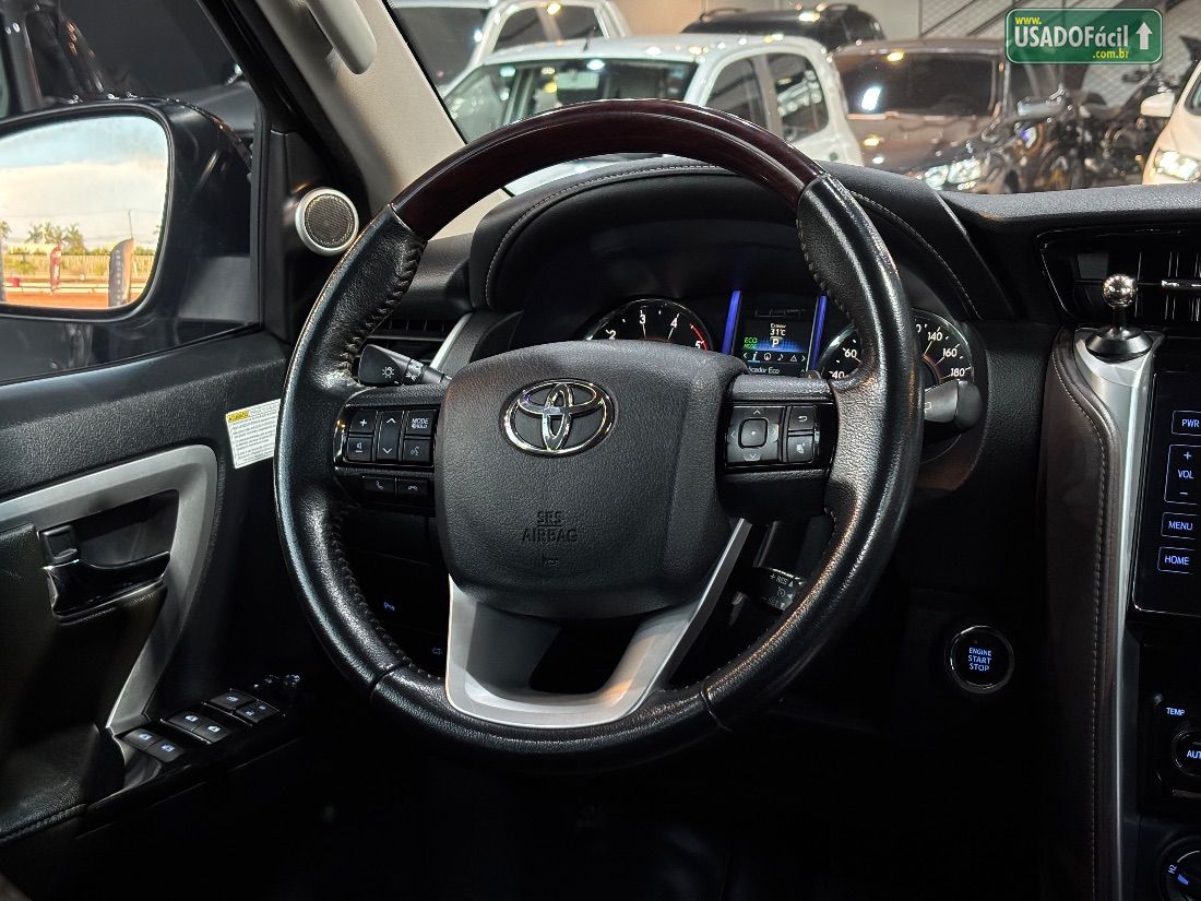 Toyota Hilux SW4 SRX 2.8 4x4 TDI Automático Diesel 2016/2016 — foto 5 de 13