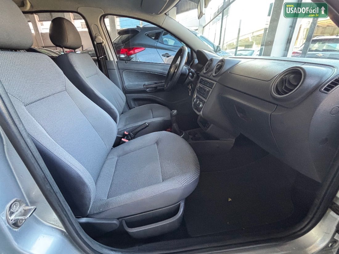 Volkswagen Voyage City 1.0 Mi Total Flex 2012/2012 — foto 14 de 19