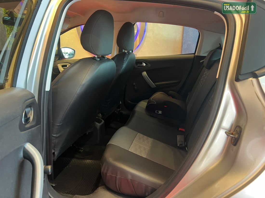Peugeot Peugeot 208 Active Pack 1.5 Flex 2013/2014 — foto 8 de 11