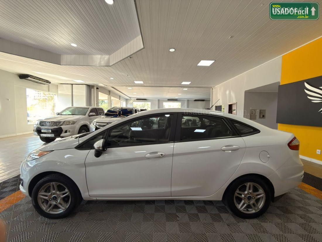 FORD Fiesta Sedan SEL 1.6 Automático Flex 2017/2017 — foto 4 de 13