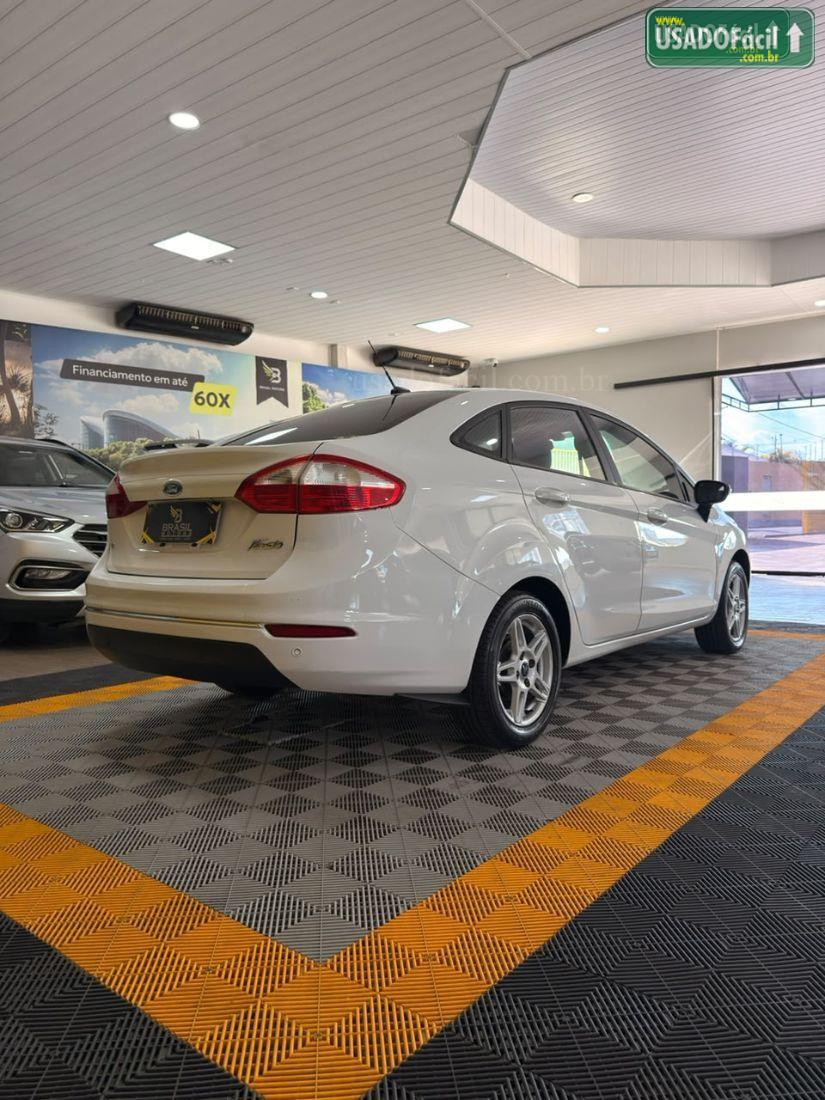 FORD Fiesta Sedan SEL 1.6 Automático Flex 2017/2017 — foto 7 de 13