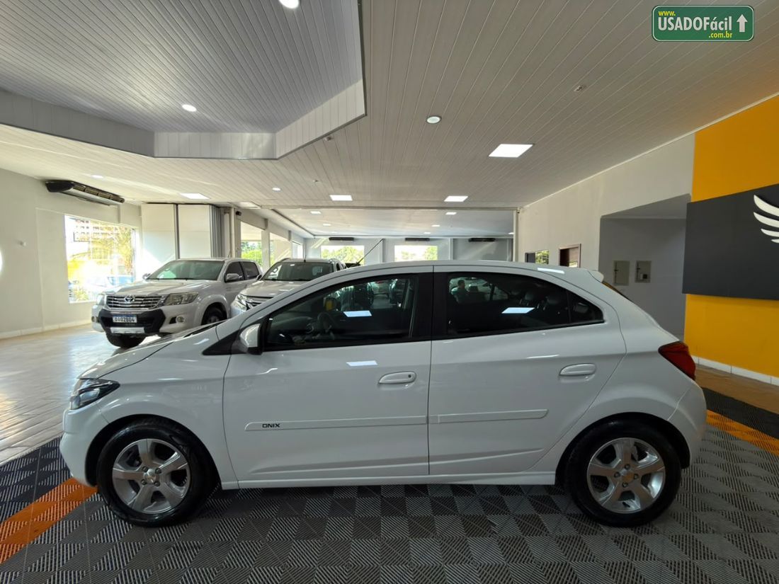 CHEVROLET/GM Onix Hatch LT 1.4 Automático Flex 2019/2019 — foto 4 de 13