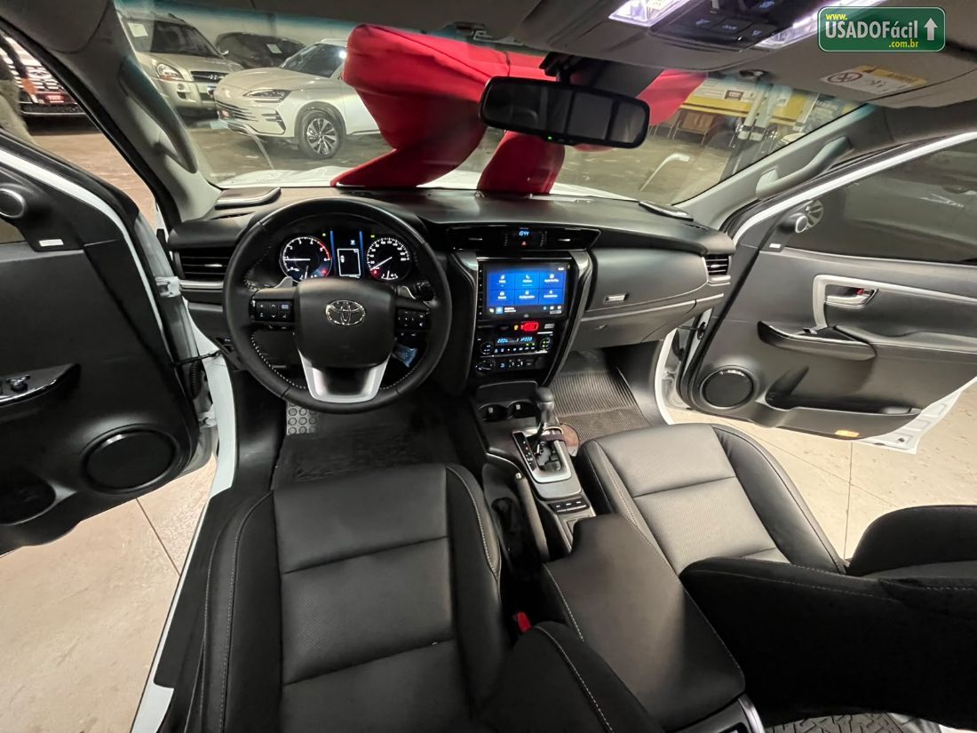 Toyota Hilux SW4 SRX Platinum 2.8 4x4 Turbo Automático Diesel 2025/2025 — foto 12 de 18