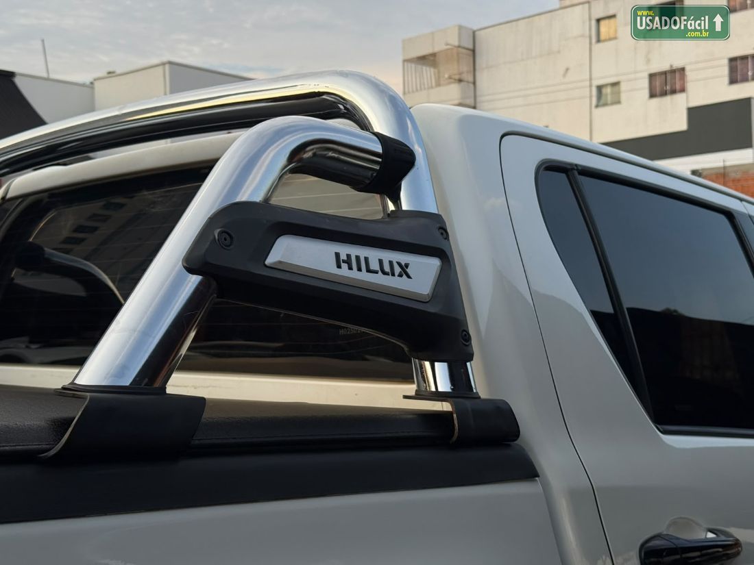 Toyota Hilux SRV CD 2.7 4X2 Automático Flex 2016/2017 — foto 13 de 15