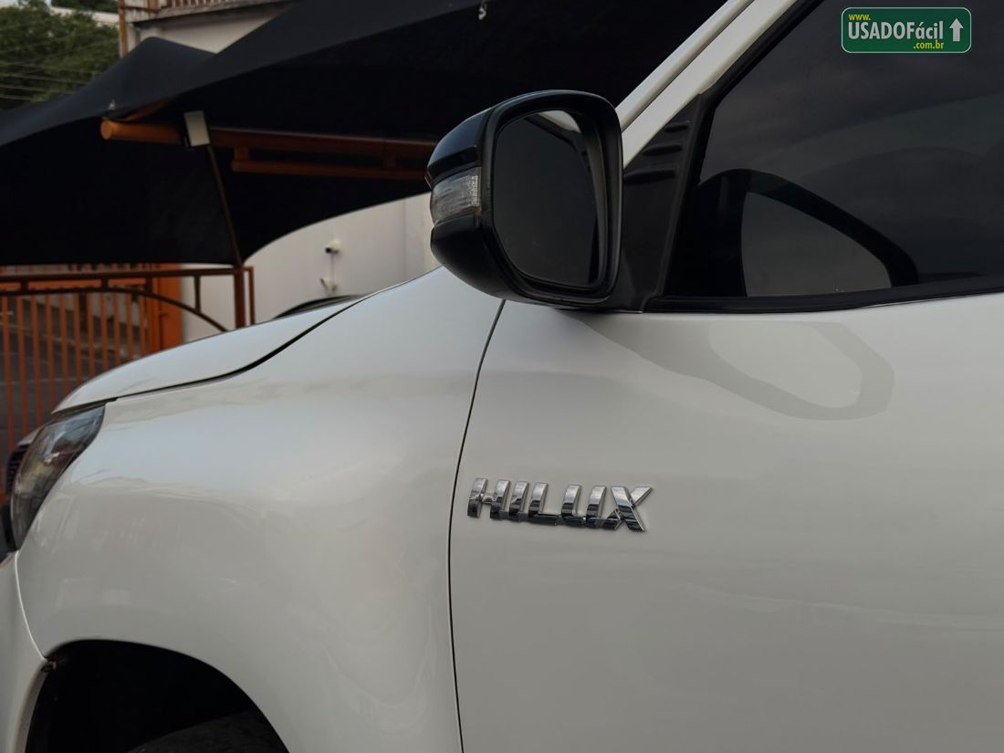Toyota Hilux SRV CD 2.7 4X2 Automático Flex 2016/2017 — foto 14 de 15