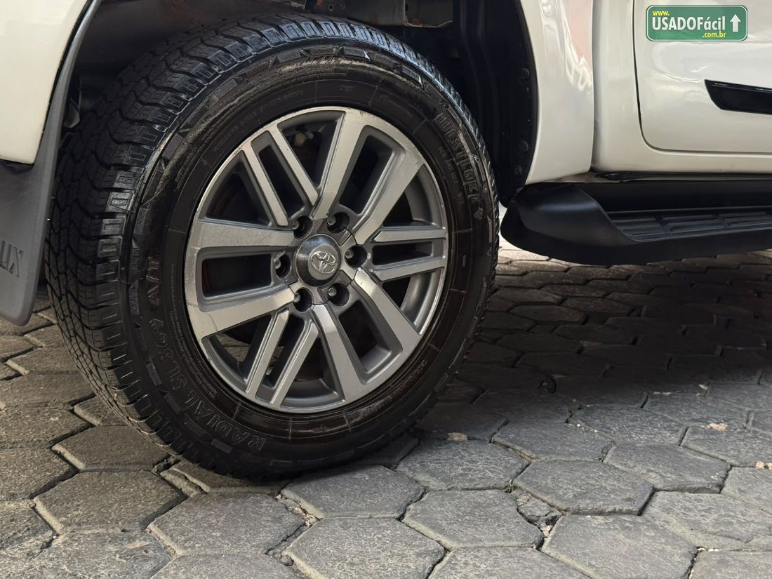 Toyota Hilux SRV CD 2.7 4X2 Automático Flex 2016/2017 — foto 15 de 15