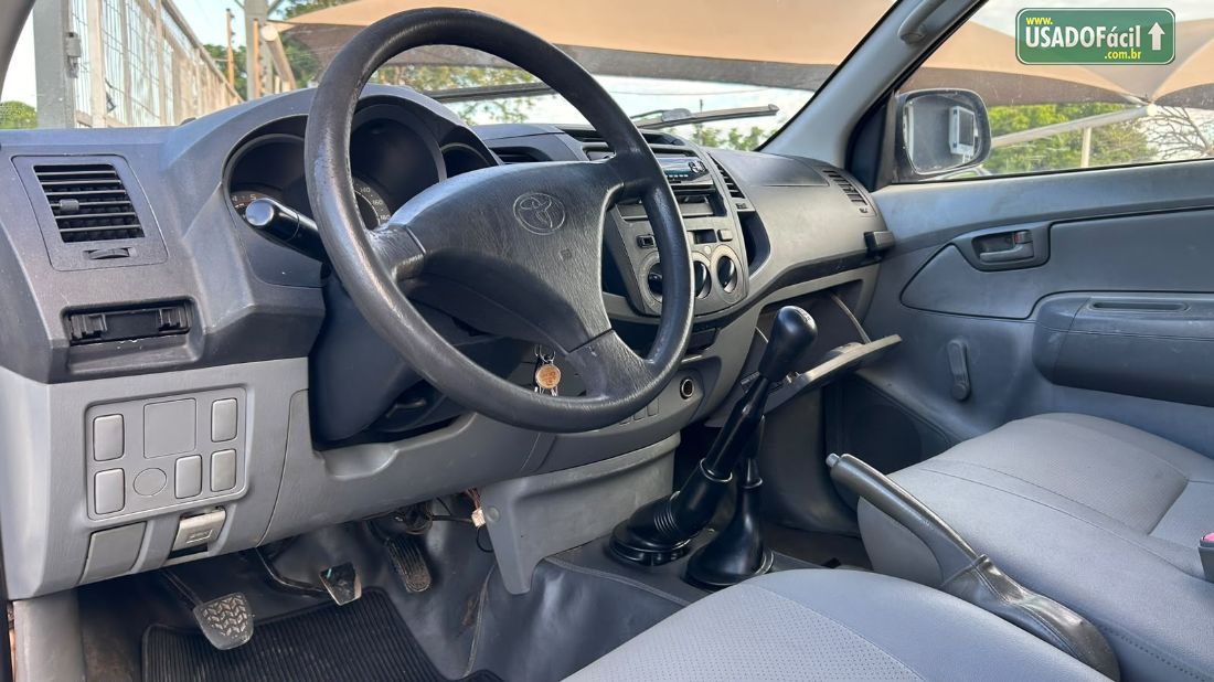 Toyota Hilux CS D4-D 2.5 4x4 Turbo Mecânico Diesel 2009/2010 — foto 5 de 13