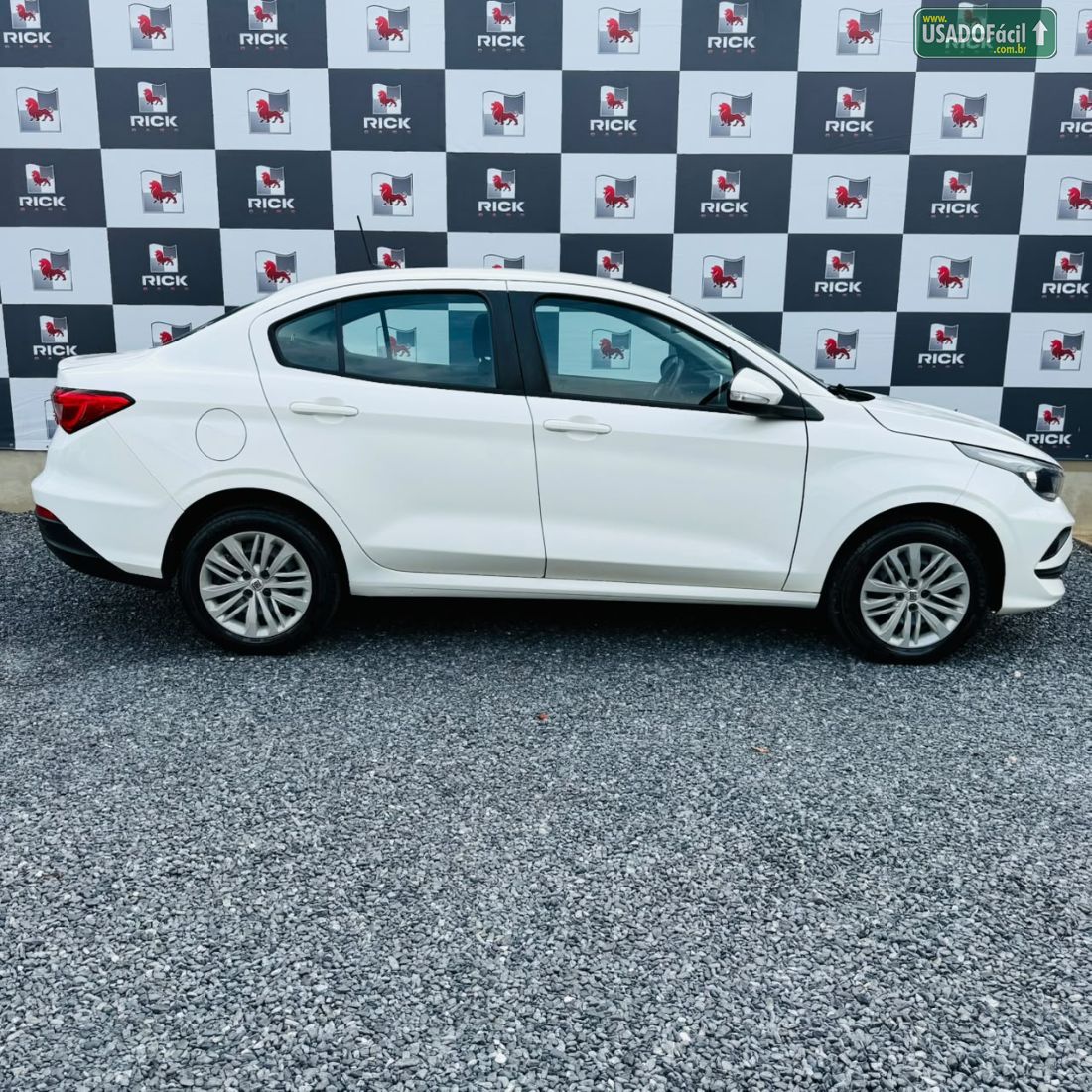 Fiat Cronos Drive 1.0 Flex 2024/2025 — foto 9 de 23