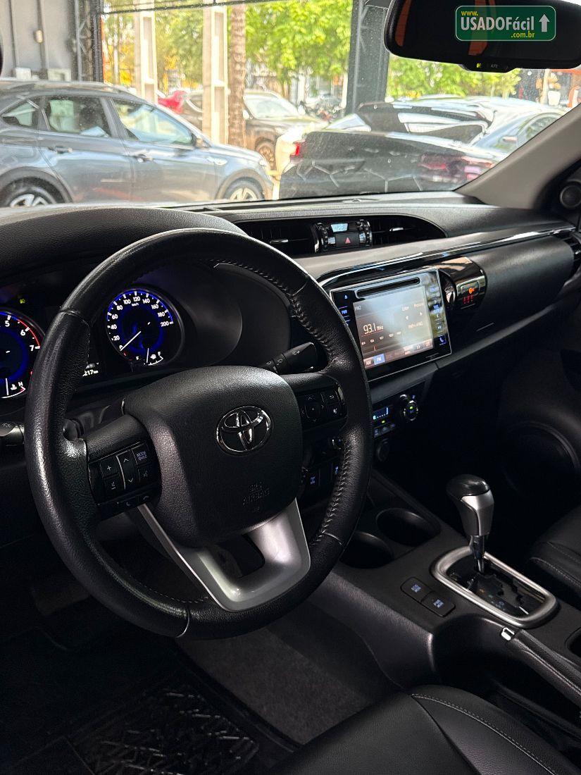 Toyota Hilux SRV CD 2.7 4x4 Automático Flex 2018/2019 — foto 10 de 14