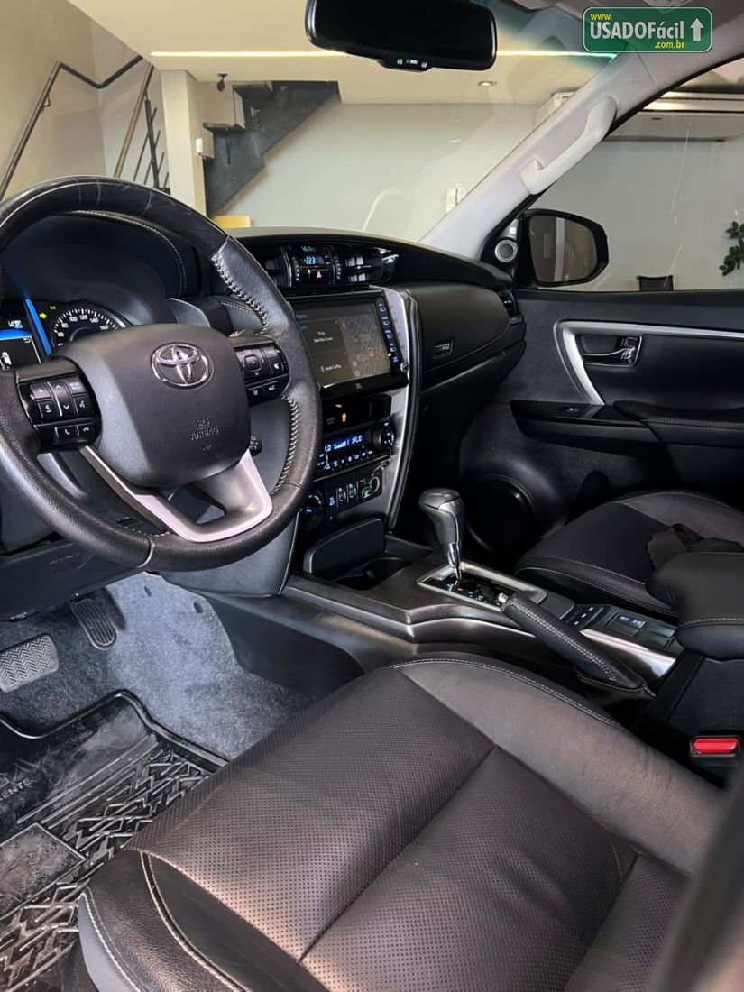 Toyota Hilux SW4 SRX 2.8 4x4 TDI Automático Diesel 2022/2022 — foto 11 de 14