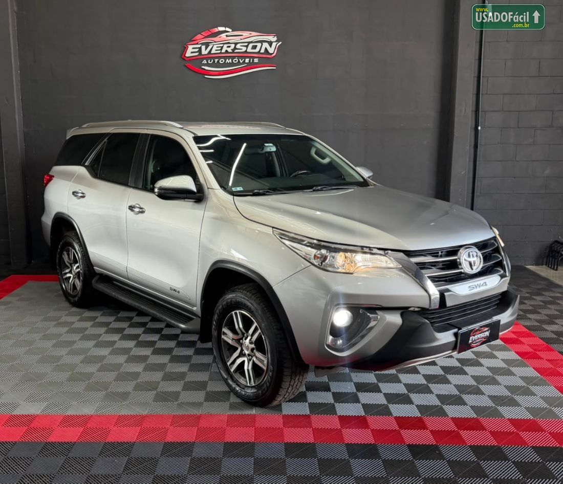 Toyota Hilux SW4 SRV 4x2 2.7 Automático Flex 2019/2020 — foto 3 de 17