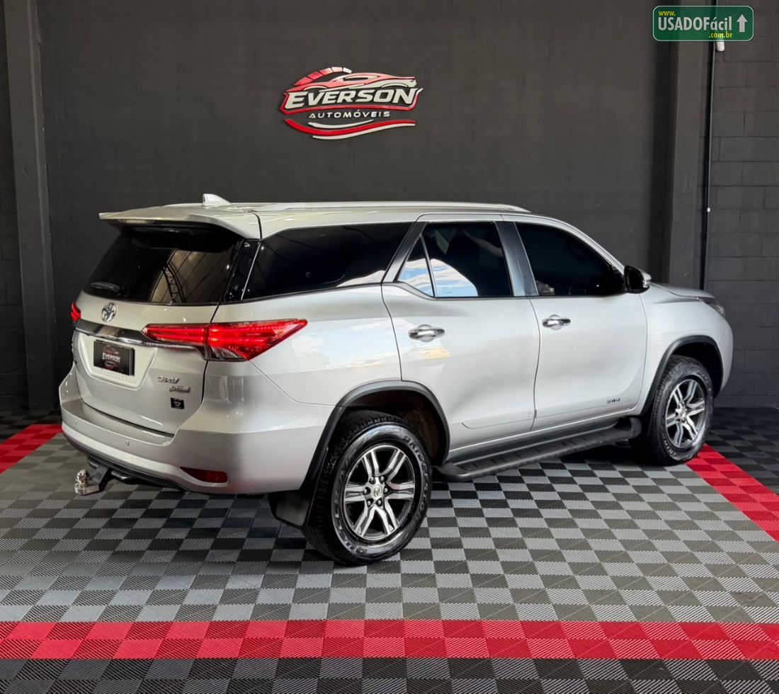 Toyota Hilux SW4 SRV 4x2 2.7 Automático Flex 2019/2020 — foto 7 de 17