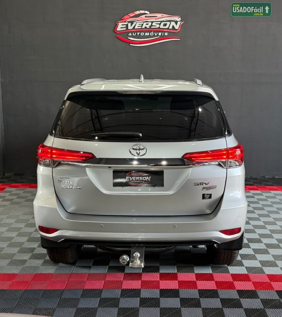 Toyota Hilux SW4 SRV 4x2 2.7 Automático Flex 2019/2020 — foto 8 de 17