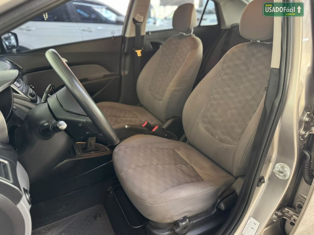 Hyundai HB20S Sedan Comfort Style 1.6 Mecânico Flex 2016/2017 — foto 5 de 10