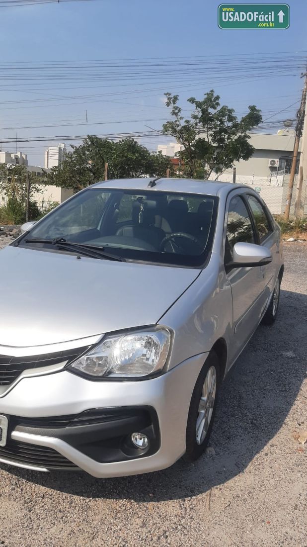 Toyota Etios Sedan X 1.5 Automático Flex