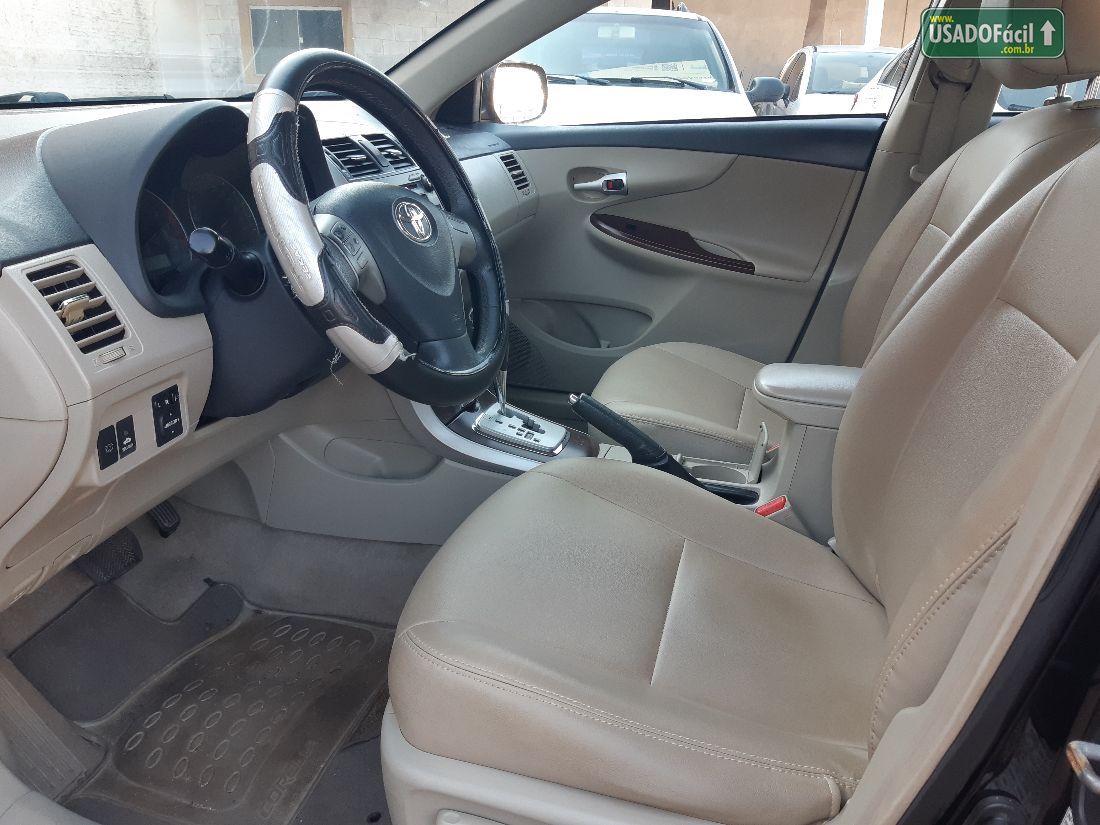 TOYOTA Corolla Altis 2.0 Automático Flex 2013/2014 — foto 5 de 8