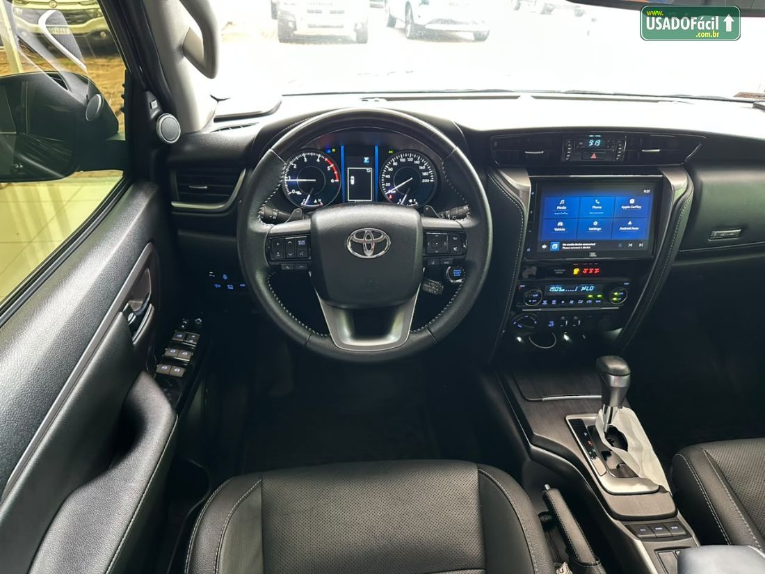 Toyota Hilux SW4 SRX 2.8 4x4 TDI Automático Diesel 2023/2024 — foto 10 de 24
