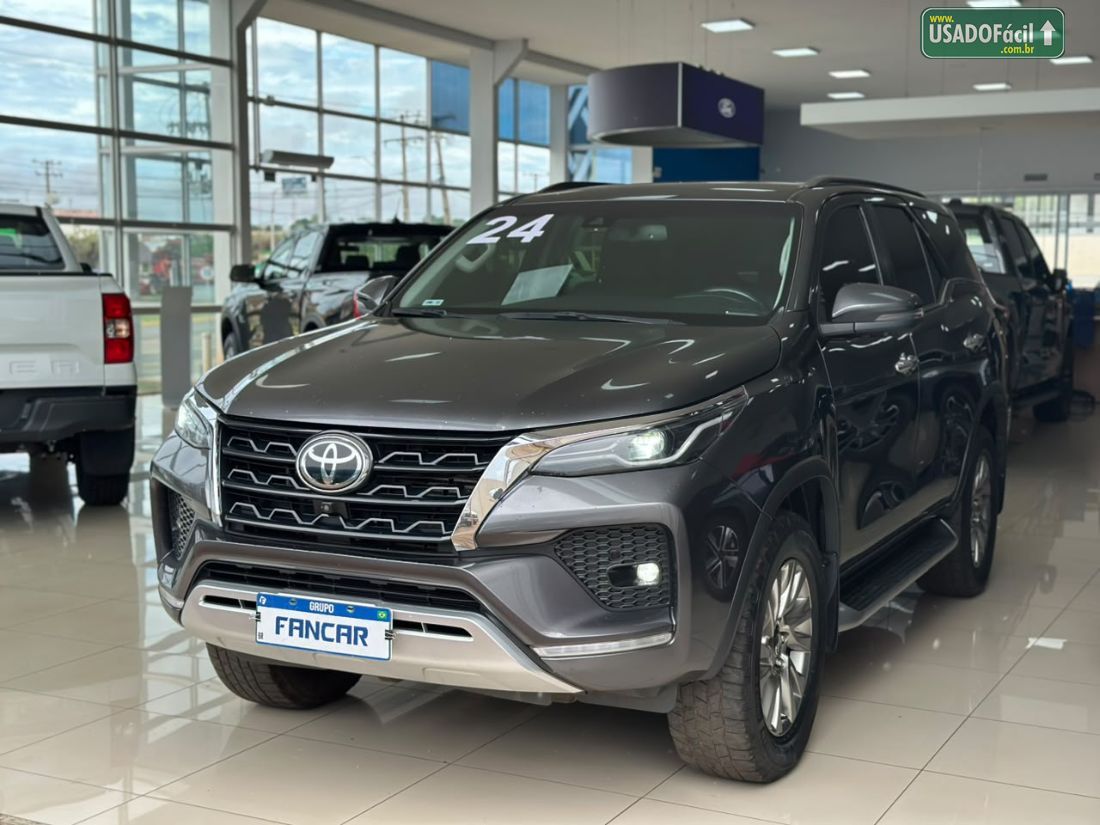 Toyota Hilux SW4 SRX 2.8 4x4 TDI Automático Diesel 2023/2024 — foto 13 de 24