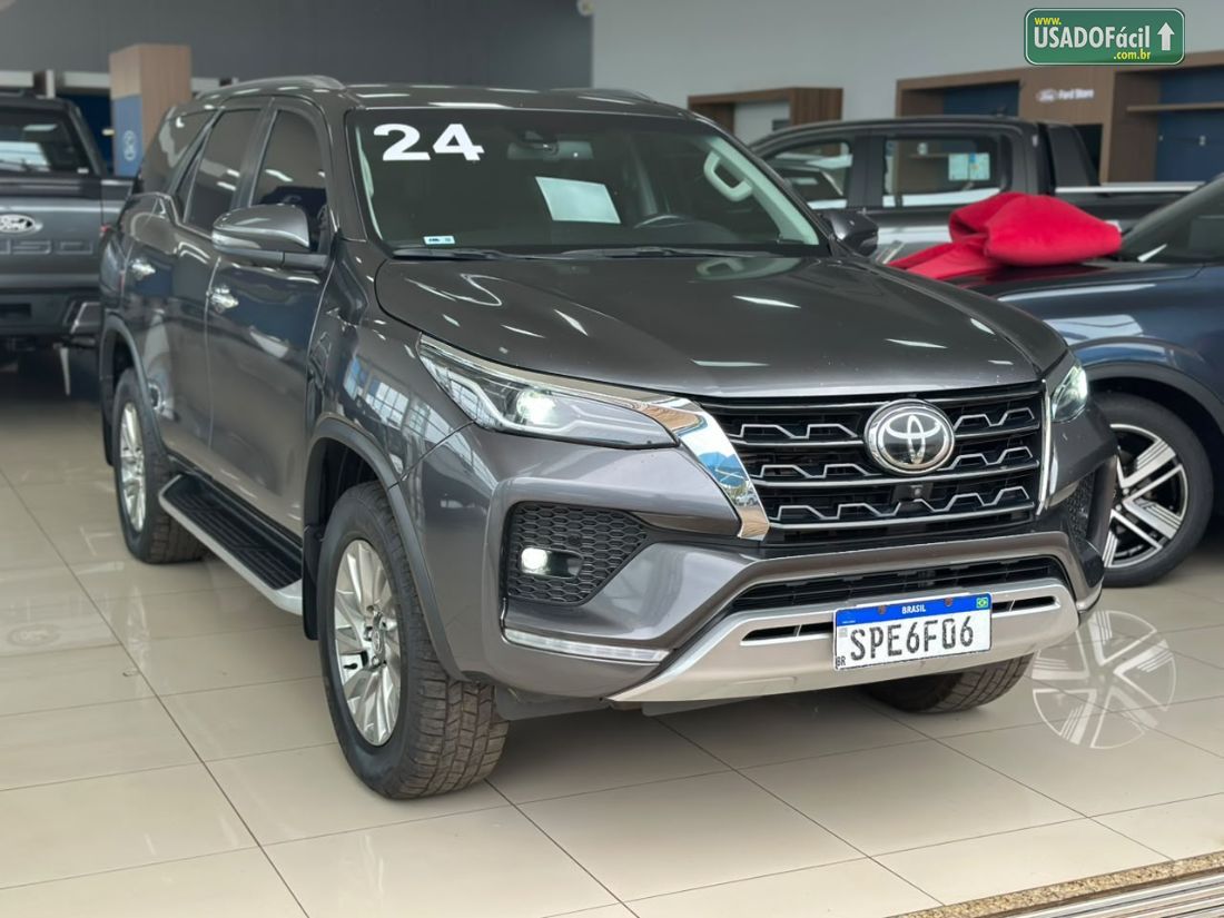 Toyota Hilux SW4 SRX 2.8 4x4 TDI Automático Diesel 2023/2024 — foto 15 de 24