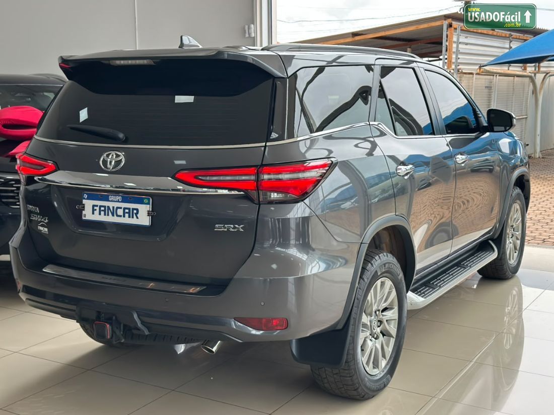 Toyota Hilux SW4 SRX 2.8 4x4 TDI Automático Diesel 2023/2024 — foto 16 de 24