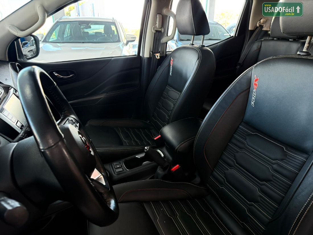 Nissan Frontier PRO4X CD 4x4 2.3 Bi-Turbo Automático Diesel 2023/2024 — foto 10 de 11