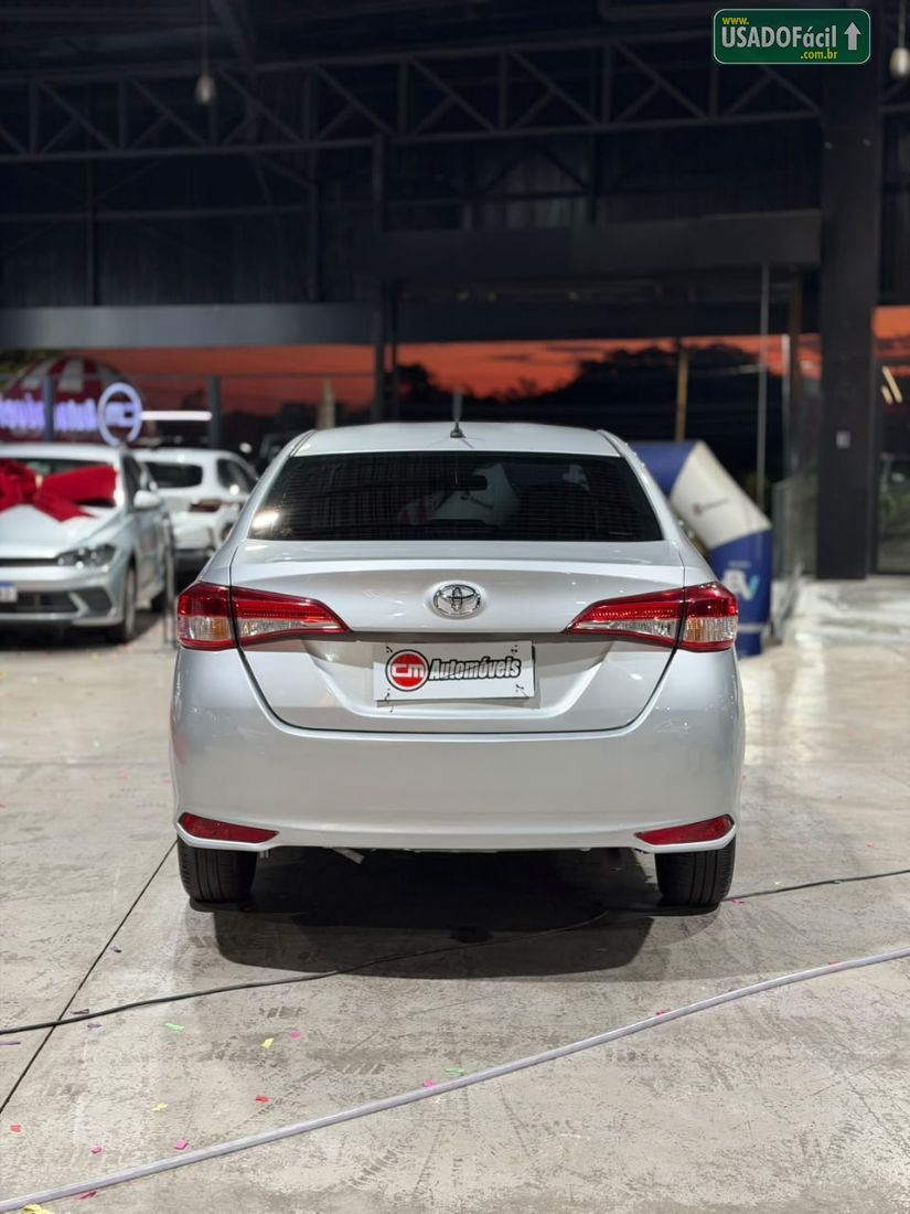 Toyota Yaris Sedan XL 1.5 Automático Flex 2022/2023 — foto 12 de 14