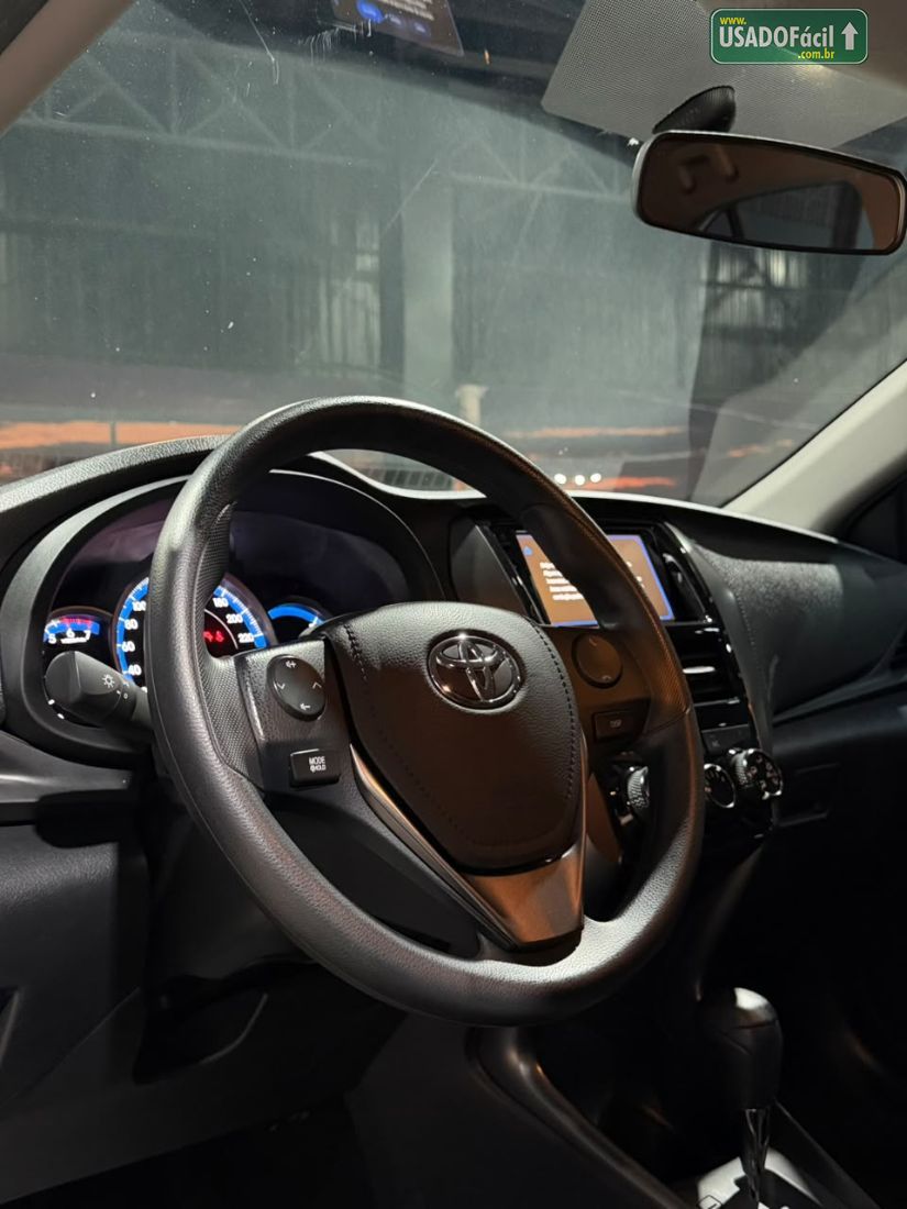 Toyota Yaris Sedan XL 1.5 Automático Flex 2022/2023 — foto 4 de 14