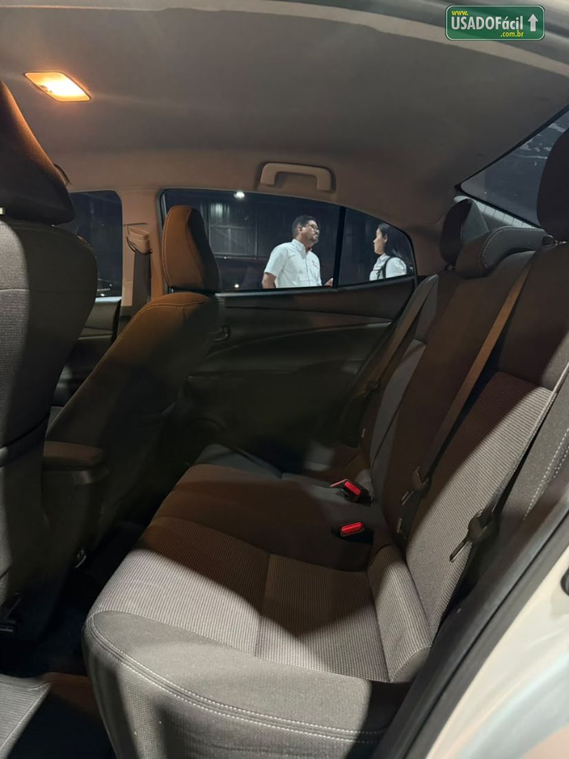 Toyota Yaris Sedan XL 1.5 Automático Flex 2022/2023 — foto 8 de 14
