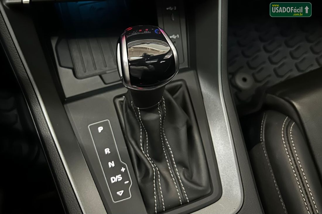 Audi Q3 Performance Black Plus 2.0 TFSI Tiptronic Quattro 2024/2025 — foto 12 de 18