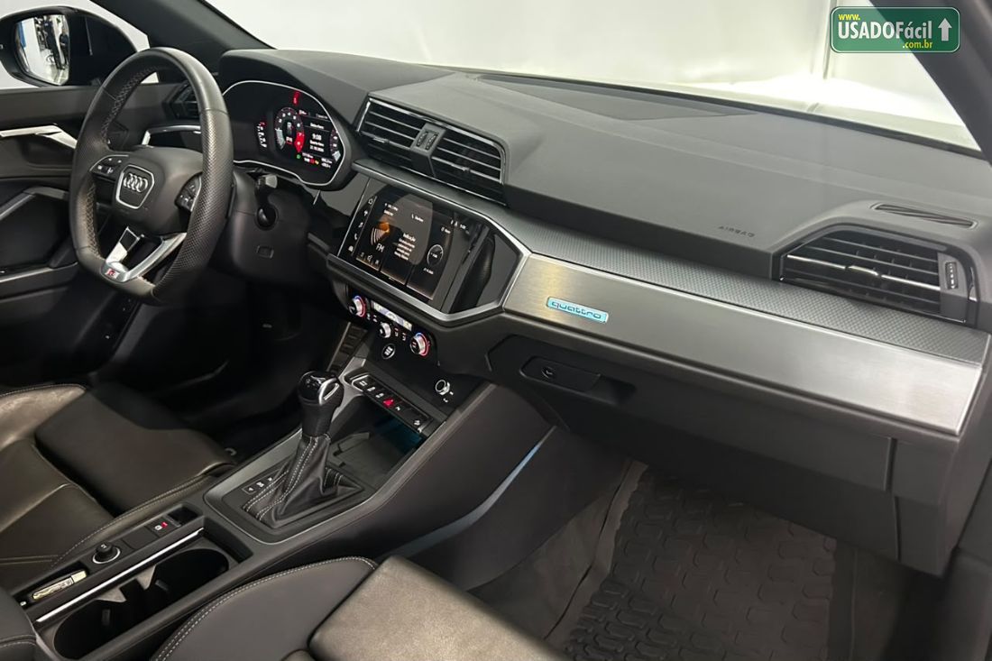 Audi Q3 Performance Black Plus 2.0 TFSI Tiptronic Quattro 2024/2025 — foto 16 de 18