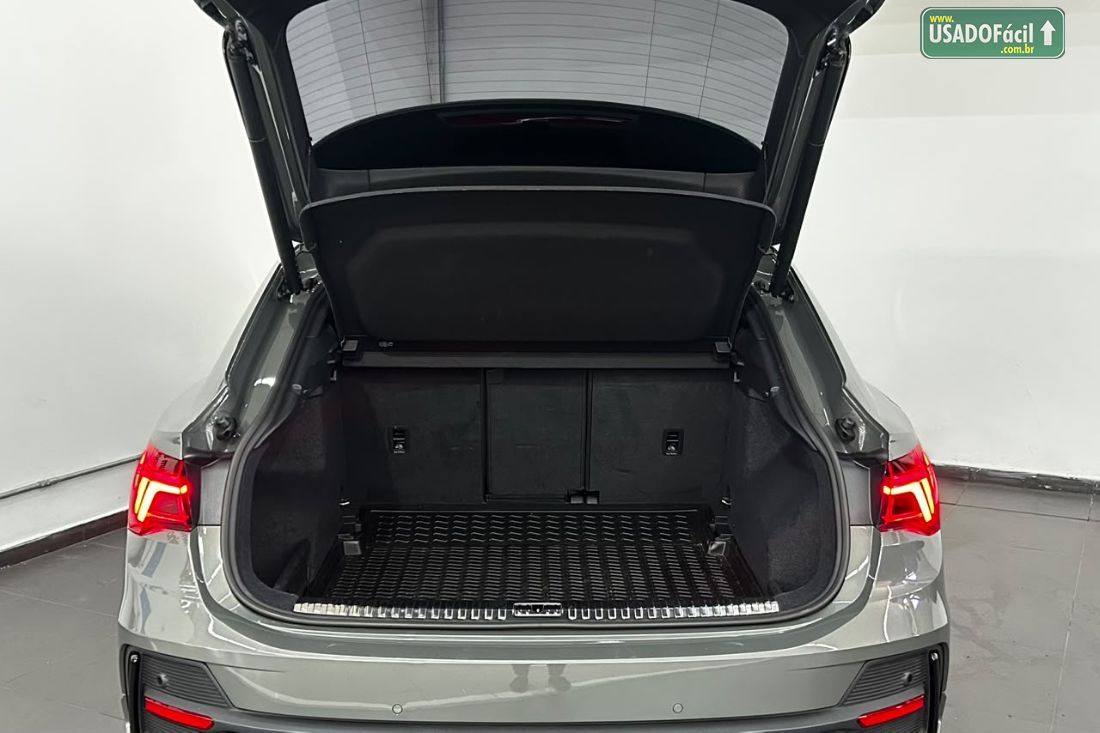 Audi Q3 Performance Black Plus 2.0 TFSI Tiptronic Quattro 2024/2025 — foto 18 de 18