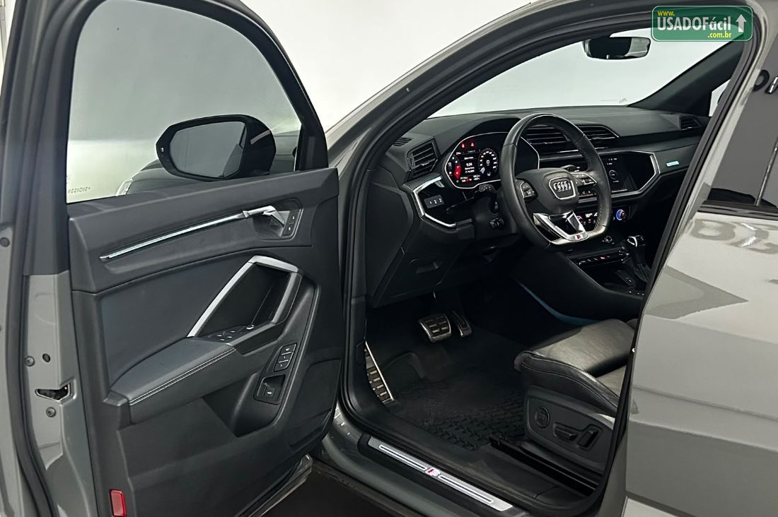 Audi Q3 Performance Black Plus 2.0 TFSI Tiptronic Quattro 2024/2025 — foto 5 de 18