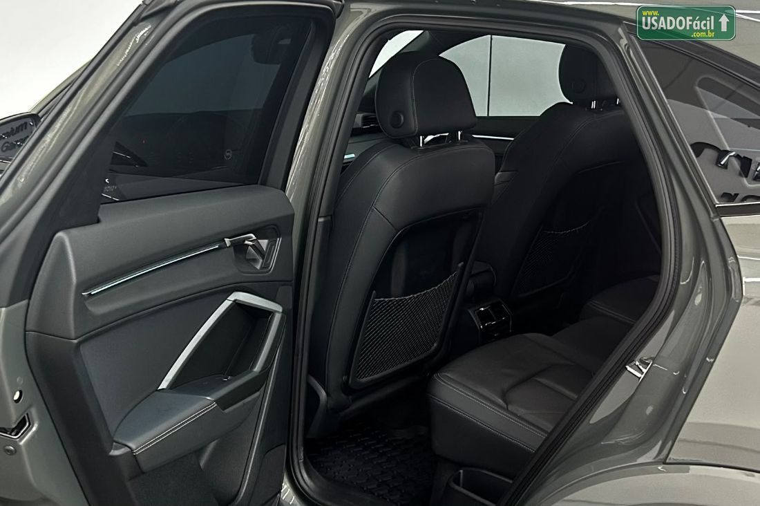 Audi Q3 Performance Black Plus 2.0 TFSI Tiptronic Quattro 2024/2025 — foto 13 de 18