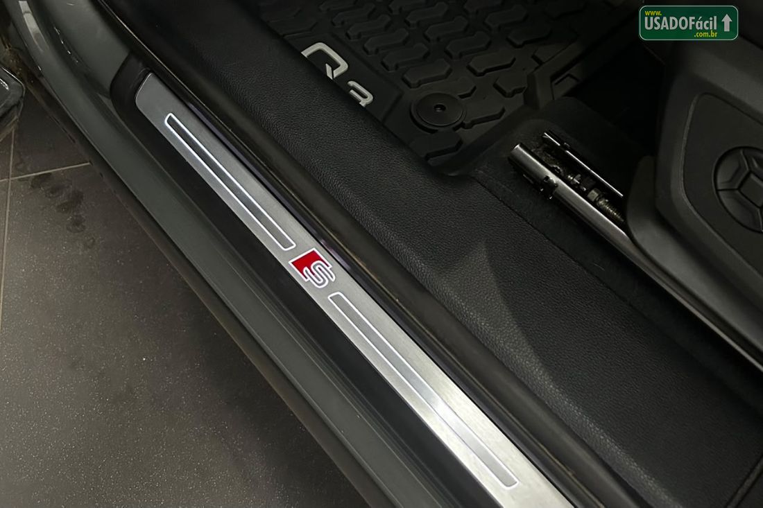 Audi Q3 Performance Black Plus 2.0 TFSI Tiptronic Quattro 2024/2025 — foto 9 de 18