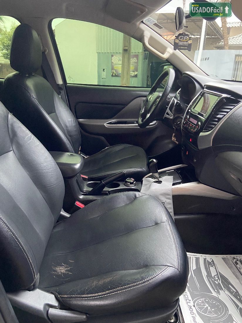 Mitsubishi L200 Triton Sport HPE CD 2.4 4x4 Automático Diesel 2018/2019 — foto 10 de 14