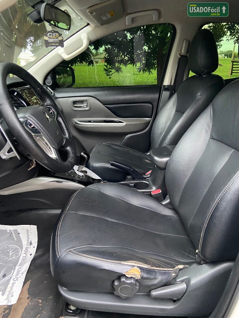Mitsubishi L200 Triton Sport HPE CD 2.4 4x4 Automático Diesel 2018/2019 — foto 11 de 14