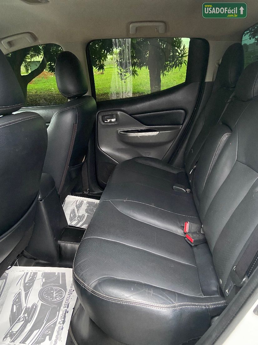 Mitsubishi L200 Triton Sport HPE CD 2.4 4x4 Automático Diesel 2018/2019 — foto 12 de 14
