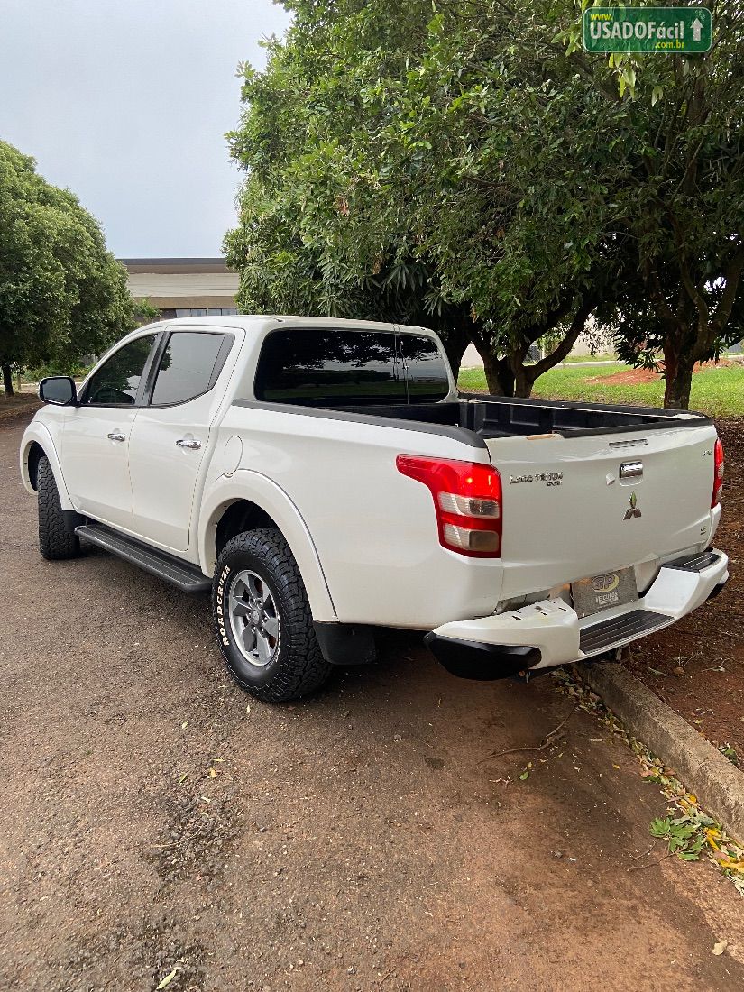 Mitsubishi L200 Triton Sport HPE CD 2.4 4x4 Automático Diesel 2018/2019 — foto 6 de 14