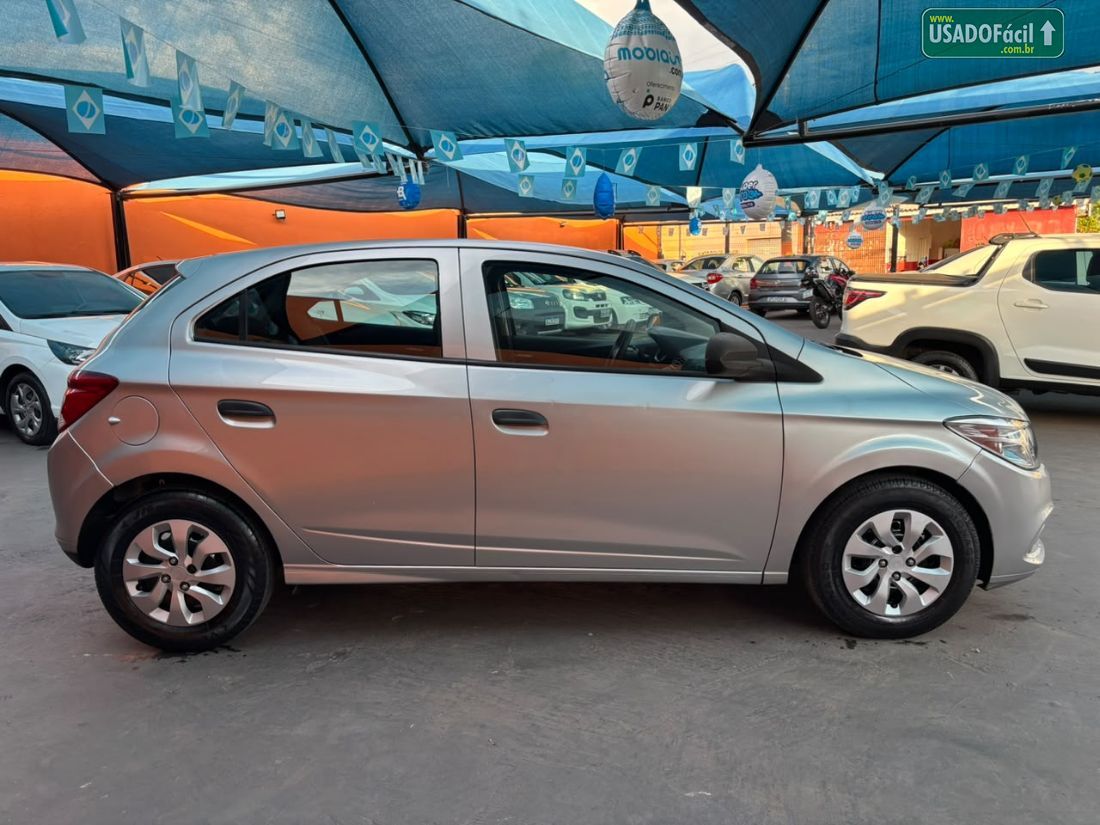 CHEVROLET/GM Onix Joy Hatch 1.0 Mecânico Flex 2017/2018 — foto 6 de 12
