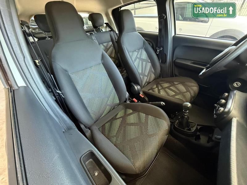 Fiat Mobi Like Flex 2023/2024 — foto 9 de 15