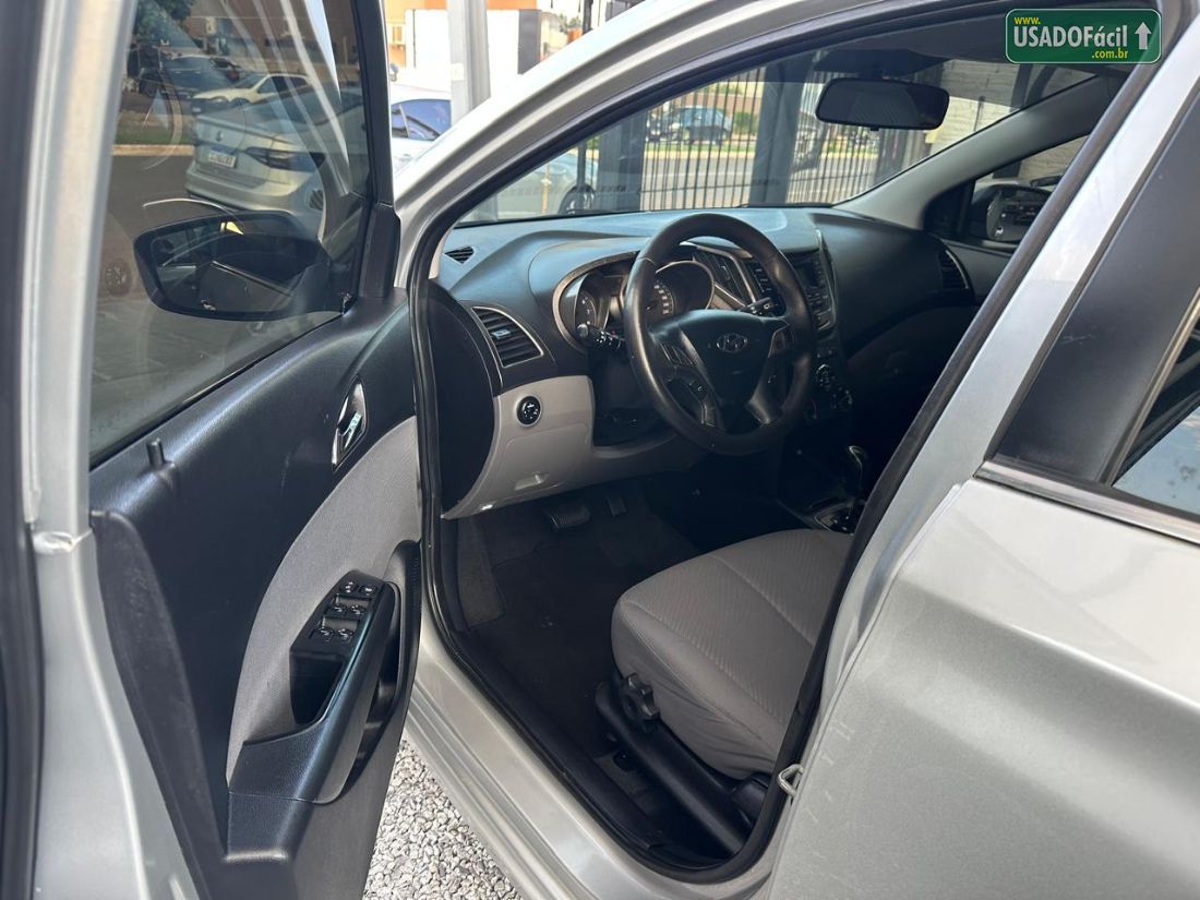 Hyundai HB20 Hatch Premium 1.6 Automático Flex 2015/2015 — foto 9 de 13