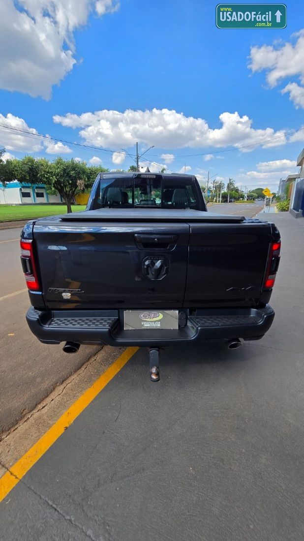 RAM Ram 1500 Rebel Hemi CD 5.7 V8 4x4 Automático 2021/2021 — foto 4 de 16