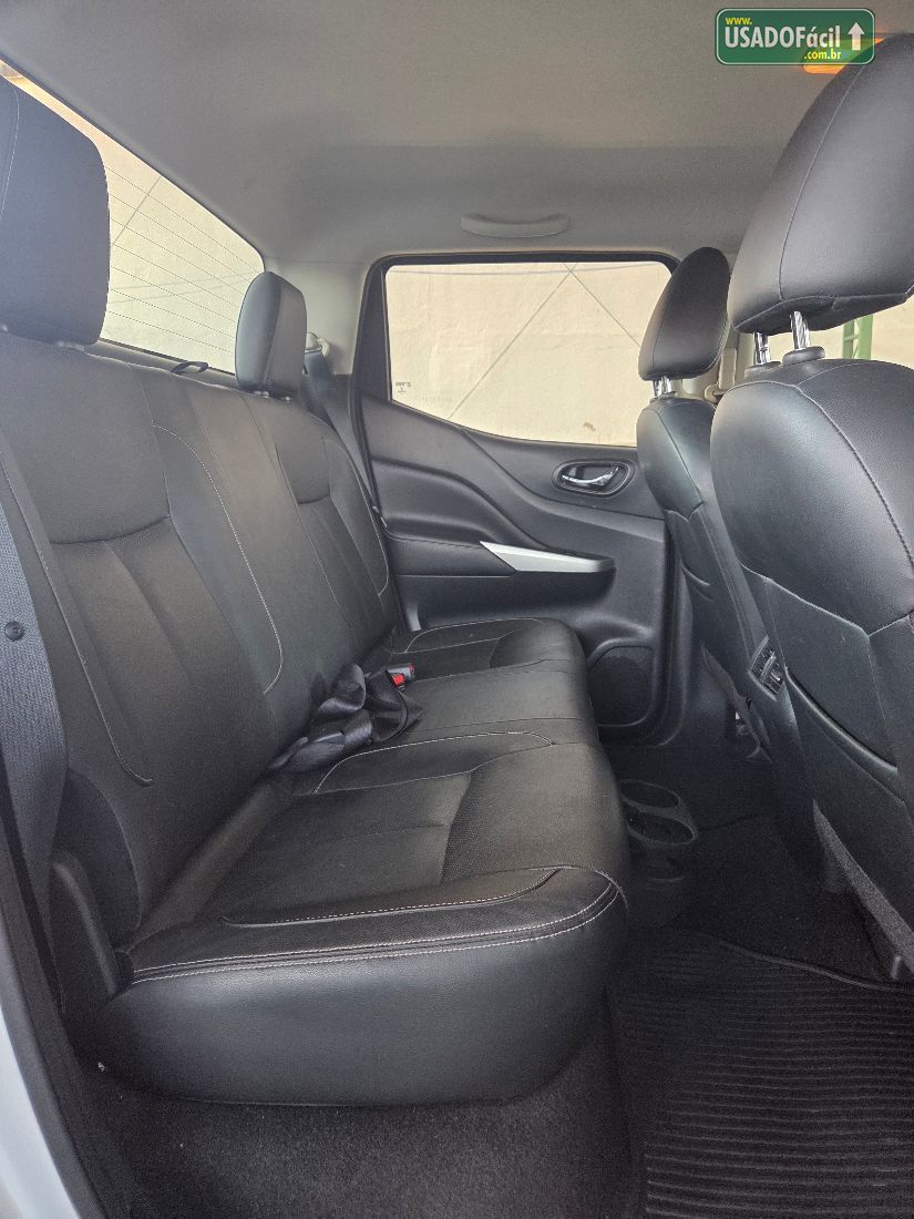 NISSAN Frontier LE CD 2.3 4x4 Bi-Turbo Automático Diesel 2017/2017 — foto 10 de 17