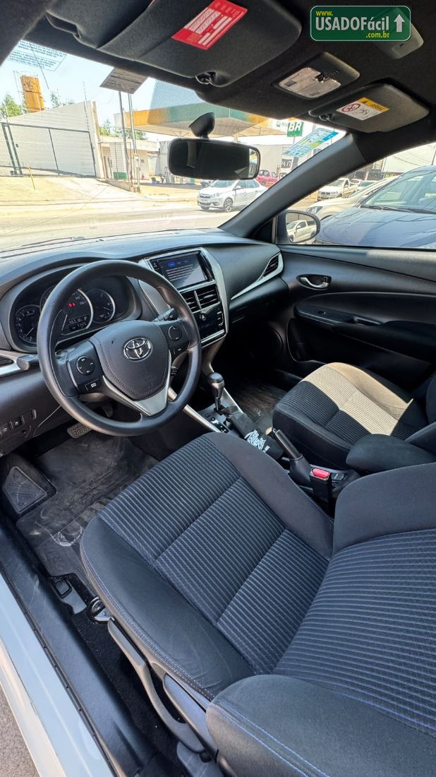 Toyota Yaris Hatch XL Plus Connect 1.5 Automático Flex 2021/2022 — foto 21 de 24