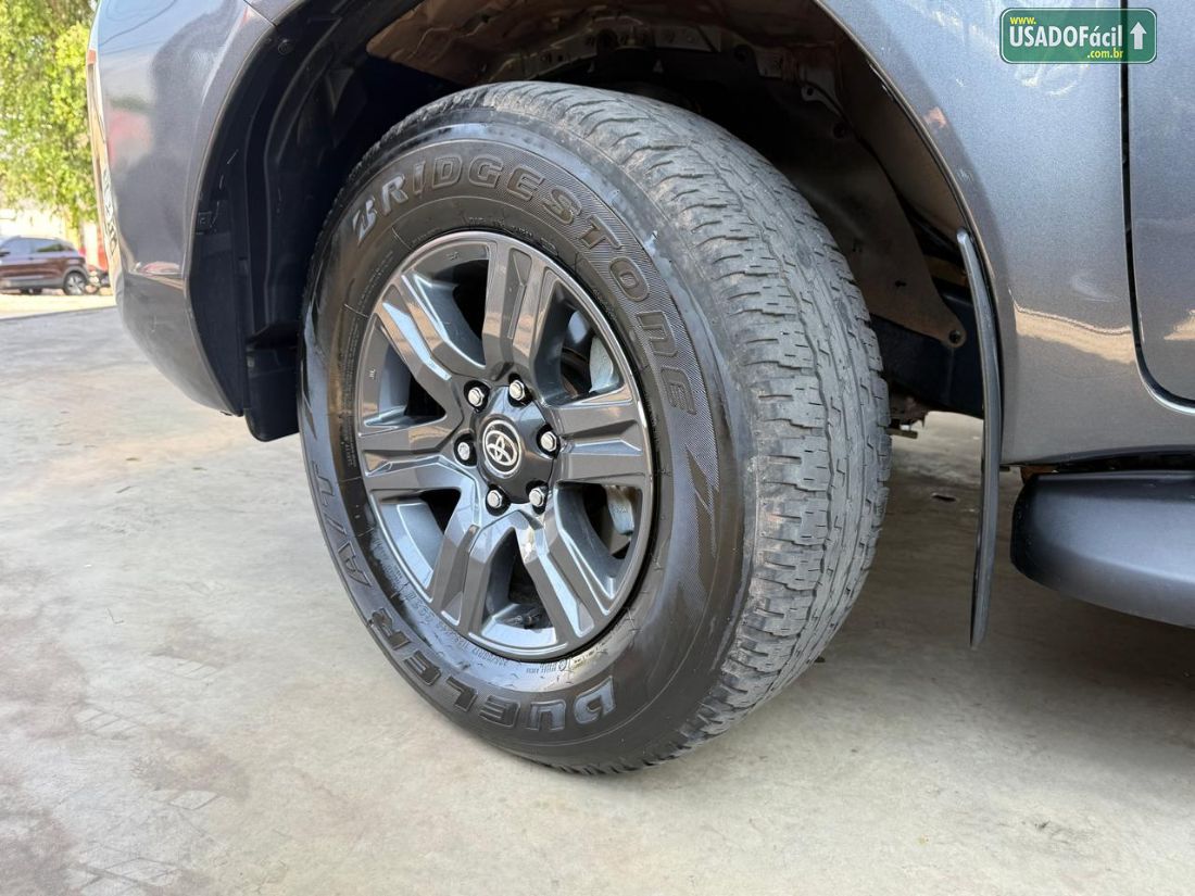Toyota Hilux SR CD 2.8 4X4 TDI Automático Diesel 2024/2024 — foto 16 de 17