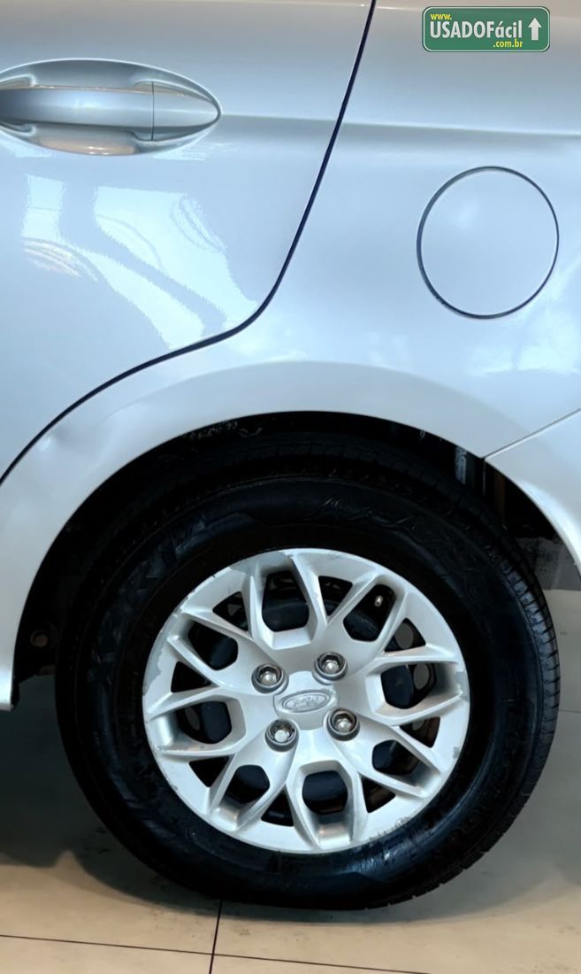 Ford Ka+ Sedan SE 1.0 Flex 2016/2017 — foto 13 de 13