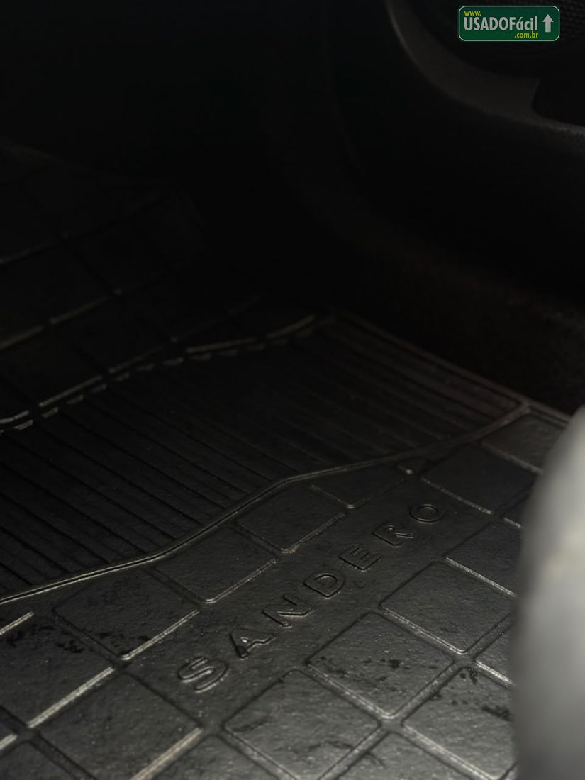 Renault Sandero Expression 1.0 Flex 5P 2017/2018 — foto 16 de 17