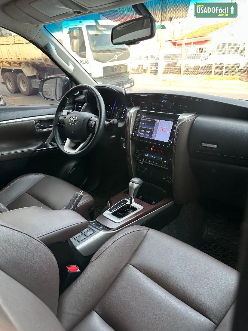 Toyota Hilux SW4 SRX 2.8 4x4 TDI Automático Diesel 2020/2020 — foto 10 de 14