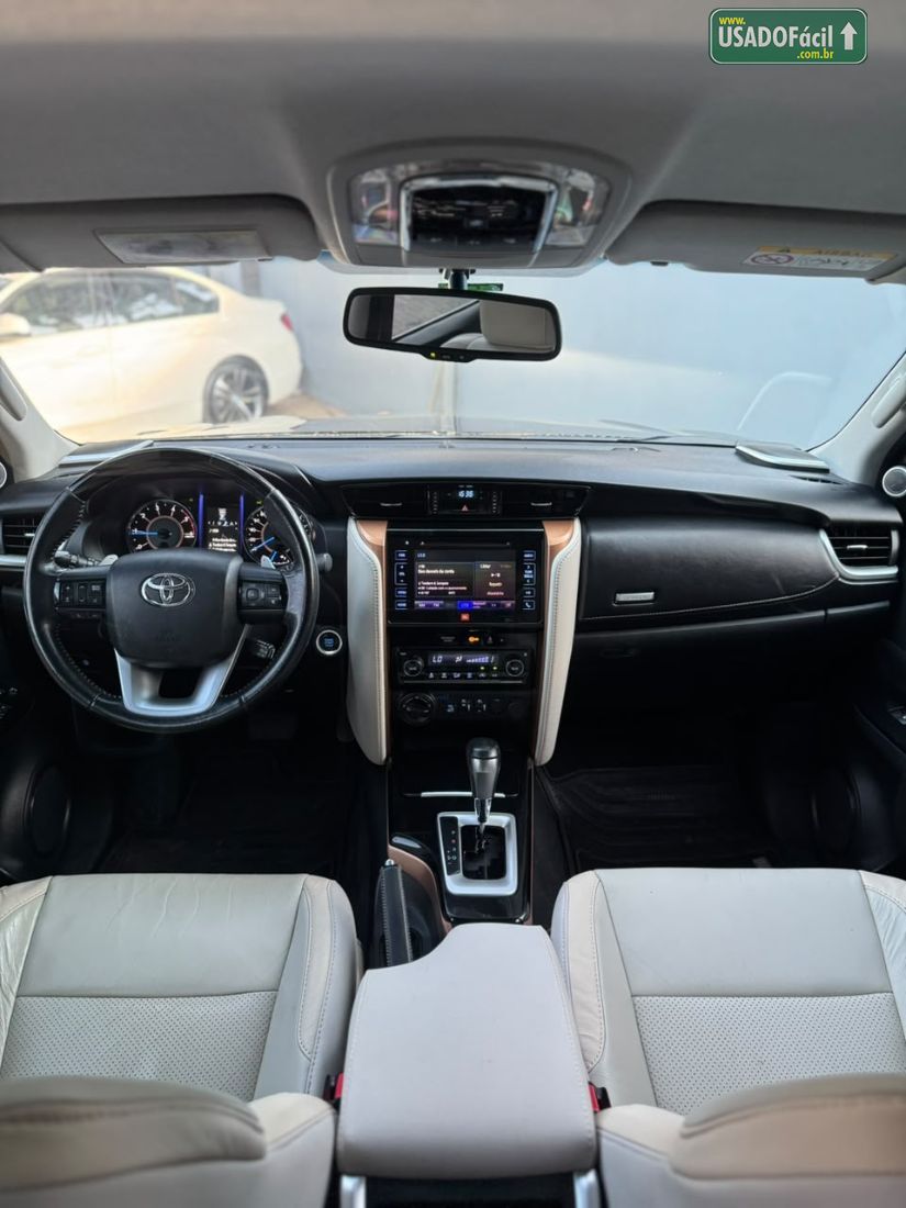 Toyota Hilux SW4 SRX Diamond 2.8 4x4 turbo Automático Diesel 2019/2019 — foto 12 de 22